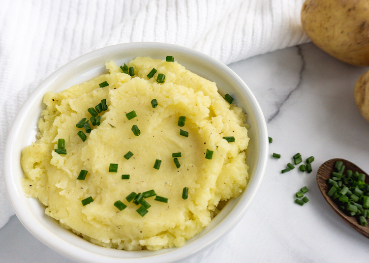 The Best Vegan Mashed Potatoes and Gravy - Nutti Nelli