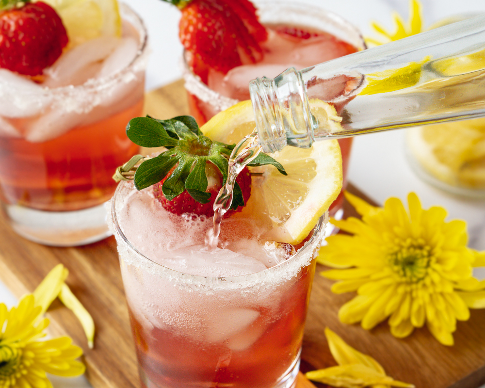 Sweet Strawberry Hibiscus Rosé – Great Mocktail to Quench your Thirst